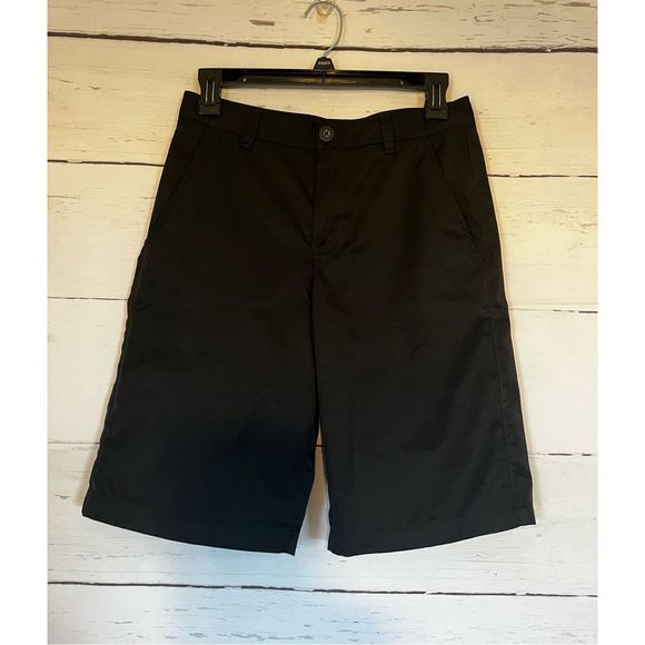 Other - Under Armour Golf Shorts sz 16